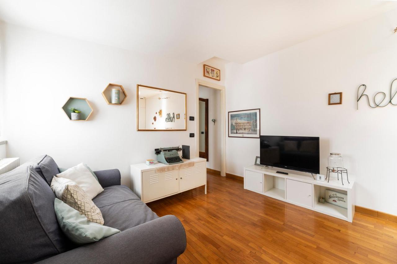 Porta Genova Balcony Apartment Milan Exterior photo